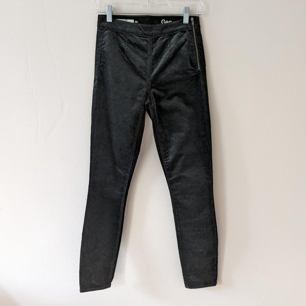 NWOT Gap 1969 side zip legging in Cambridge green velour
